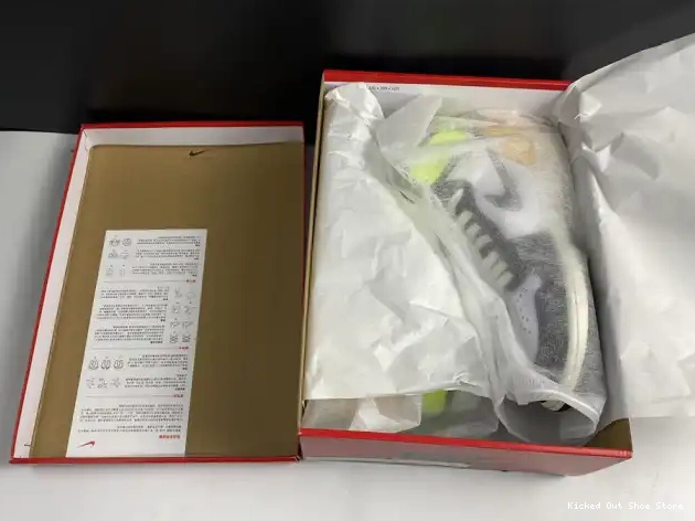 Kicked Out Shoe Store AIR JORDAN RETRO OG 'VOLT 555088-118 GOLD' 1 HIGH 0505
